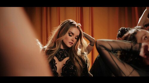 Melody en una secuencia del videoclip de 'Esa diva'