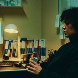 Haley Louise Jones en el 1x04 de 'Berlin ER'