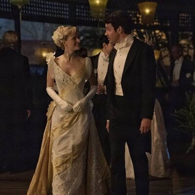 Harry Richardson y Louisa Jacobson en el 2x02 de 'La edad dorada'