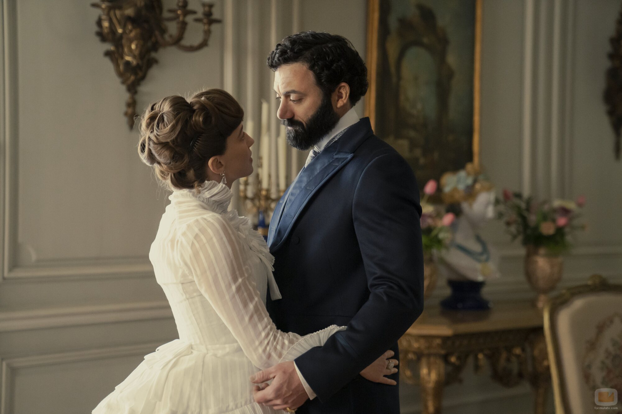 Carrie Coon y Morgan Spector en Capítulo 2 titulado '¿Qué clase de broma es esta?' de 'La edad dorada'