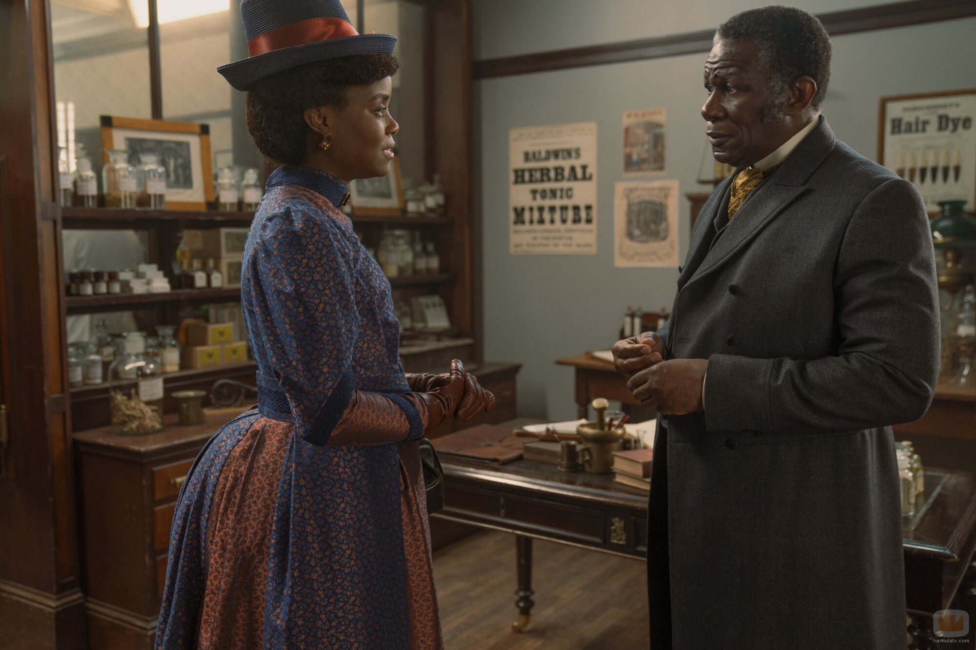 Denée Benton y John Douglas Thompson en '¿Qué clase de broma es esta?' de 'The Gilded Age'