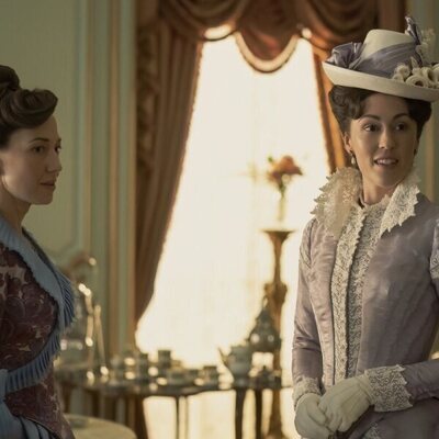 Carrie Coon y Kelley Curran en 'Solo habrá una ganadora' de 'The Gilded Age'