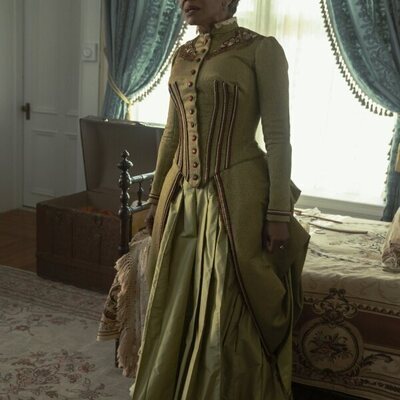 Audra McDonald en la temporada 2 y el capítulo 03 de 'La edad dorada'