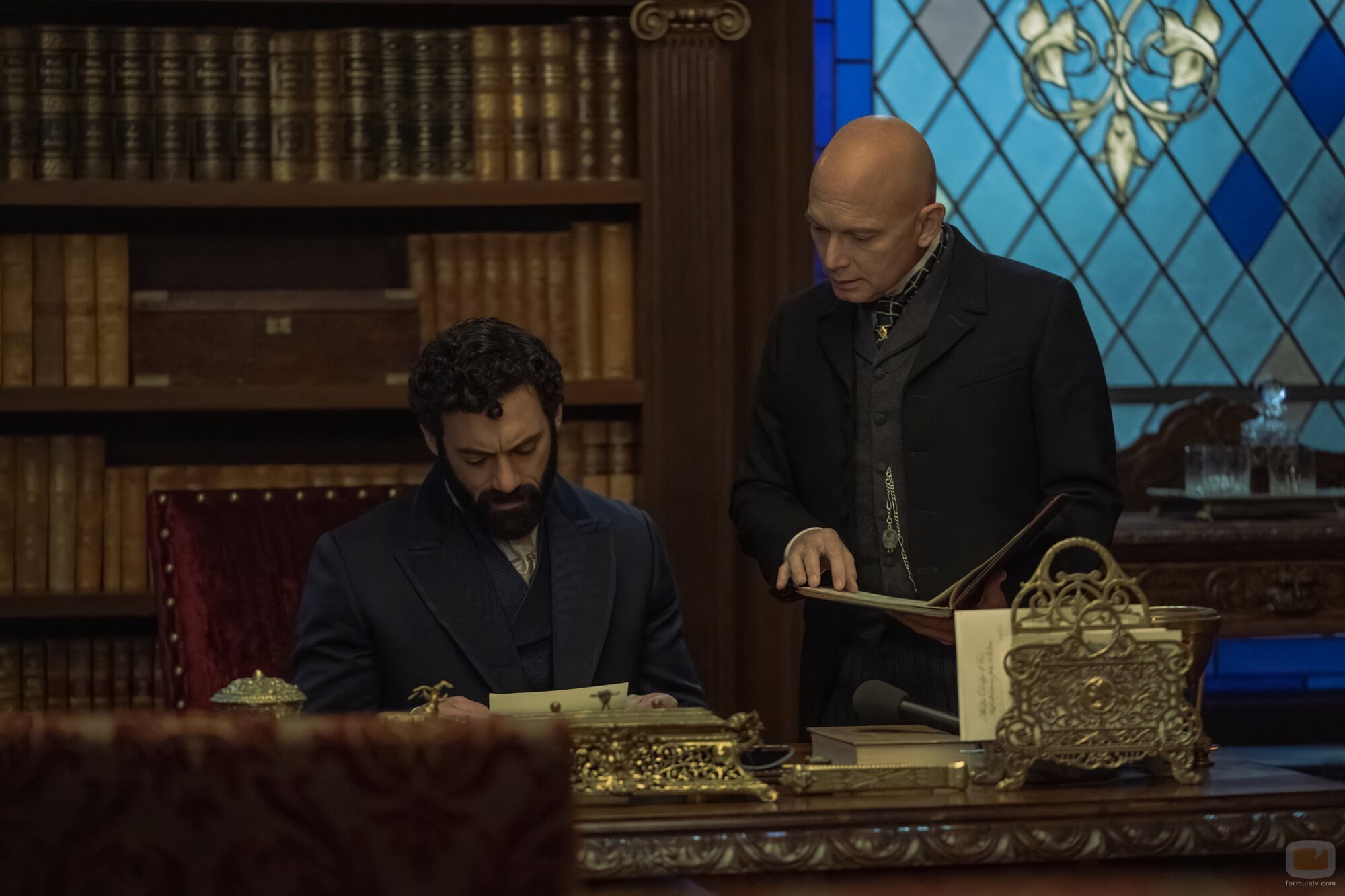 Morgan Spector y Michael Cerveris en 'Solo habrá una ganadora' de 'The Gilded Age'
