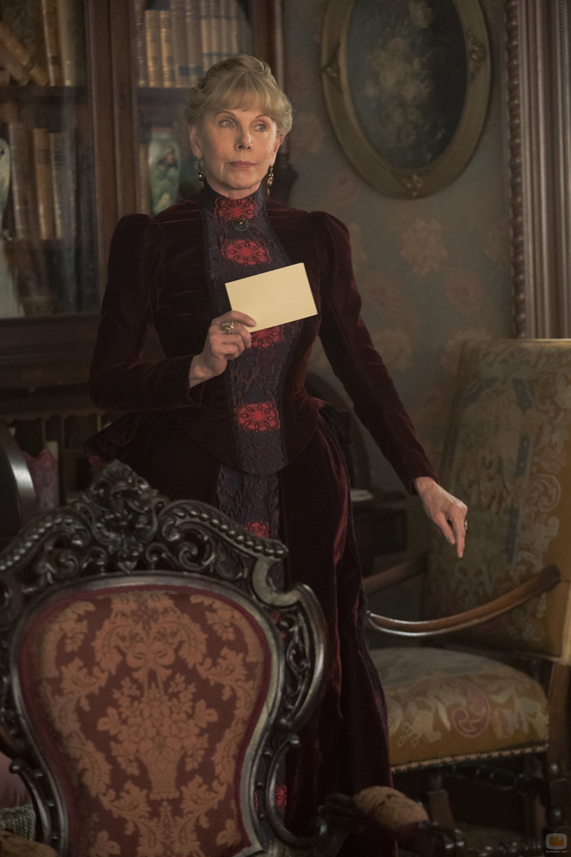 Christine Baranski en el 2x03 de 'The Gilded Age'