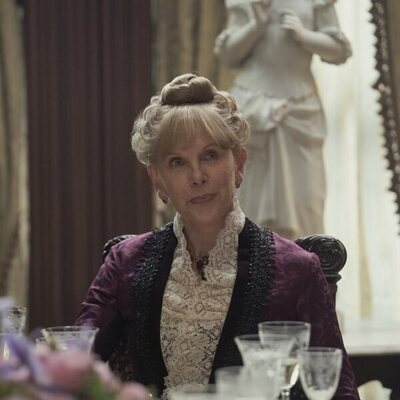 Christine Baranski en Capítulo 4 titulado 'Su excelencia el duque' de 'La edad dorada'