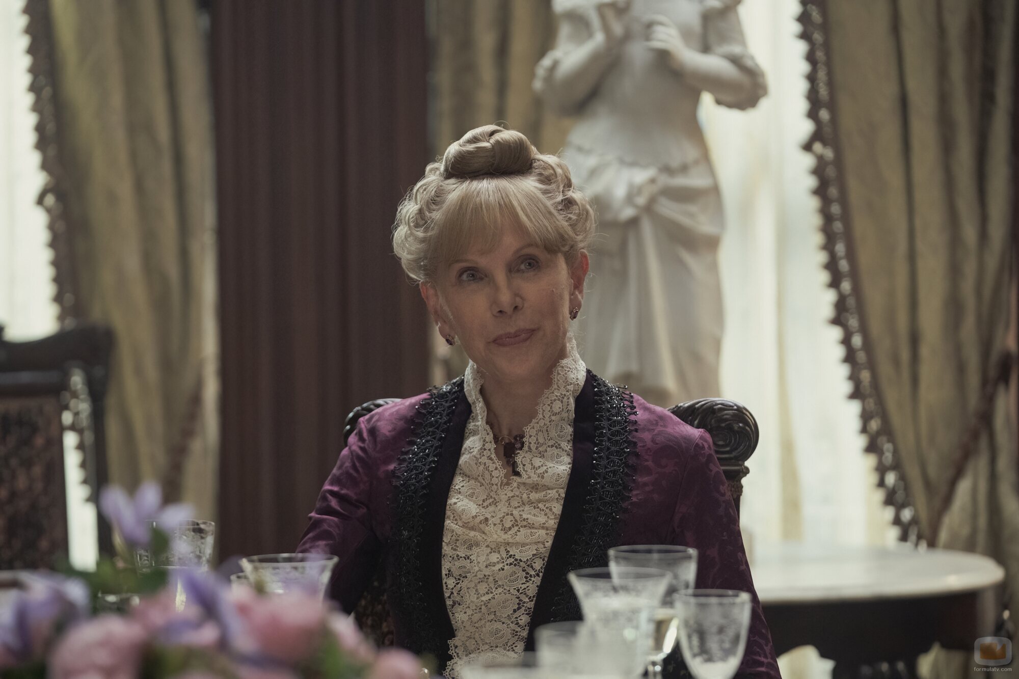 Christine Baranski en Capítulo 4 titulado 'Su excelencia el duque' de 'La edad dorada'
