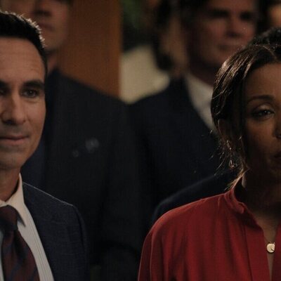 Nestor Carbonell y Karen Pittman en 'La línea de Kármán' de 'The Morning Show'