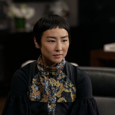 Greta Lee en el 3x03 de 'The Morning Show'