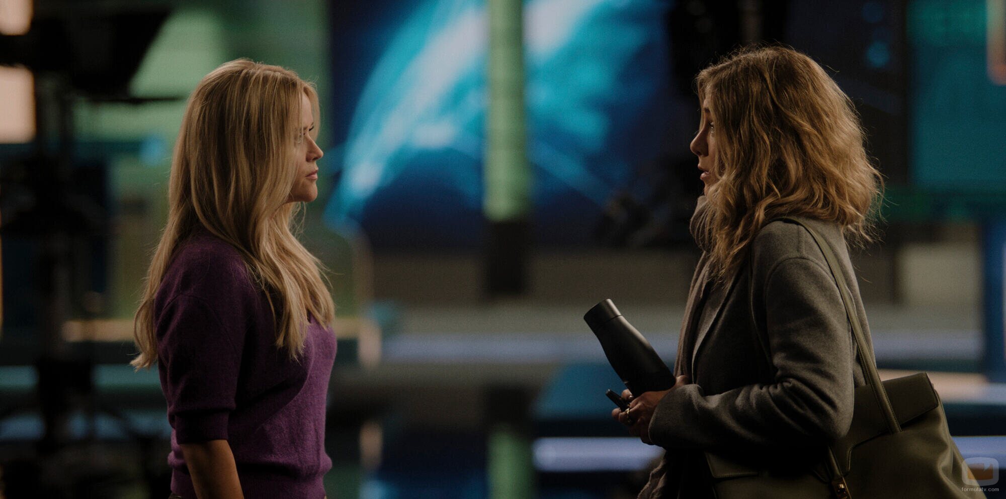 Jennifer Aniston y Reese Witherspoon en 'Estudiante de Stanford' de 'The Morning Show'