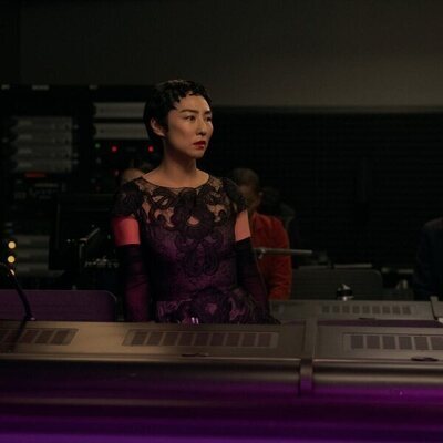 Greta Lee en Capítulo 7 titulado 'Escrutinio estricto' de 'The Morning Show'