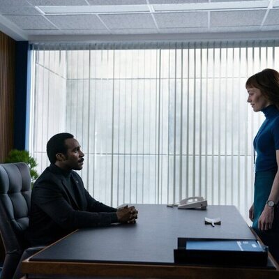 Britt Lower y Tramell Tillman en Capítulo 9 titulado 'Las horas extra' de 'Separación'