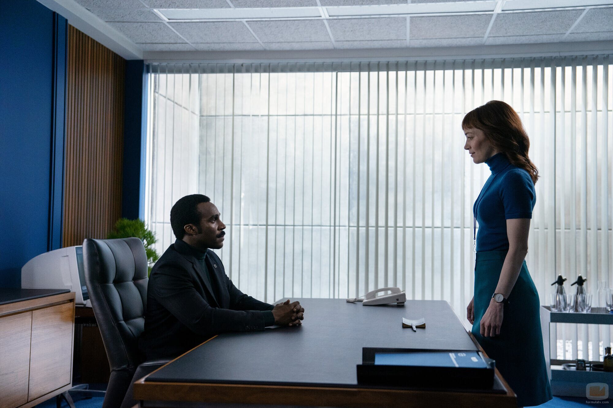 Britt Lower y Tramell Tillman en Capítulo 9 titulado 'Las horas extra' de 'Separación'