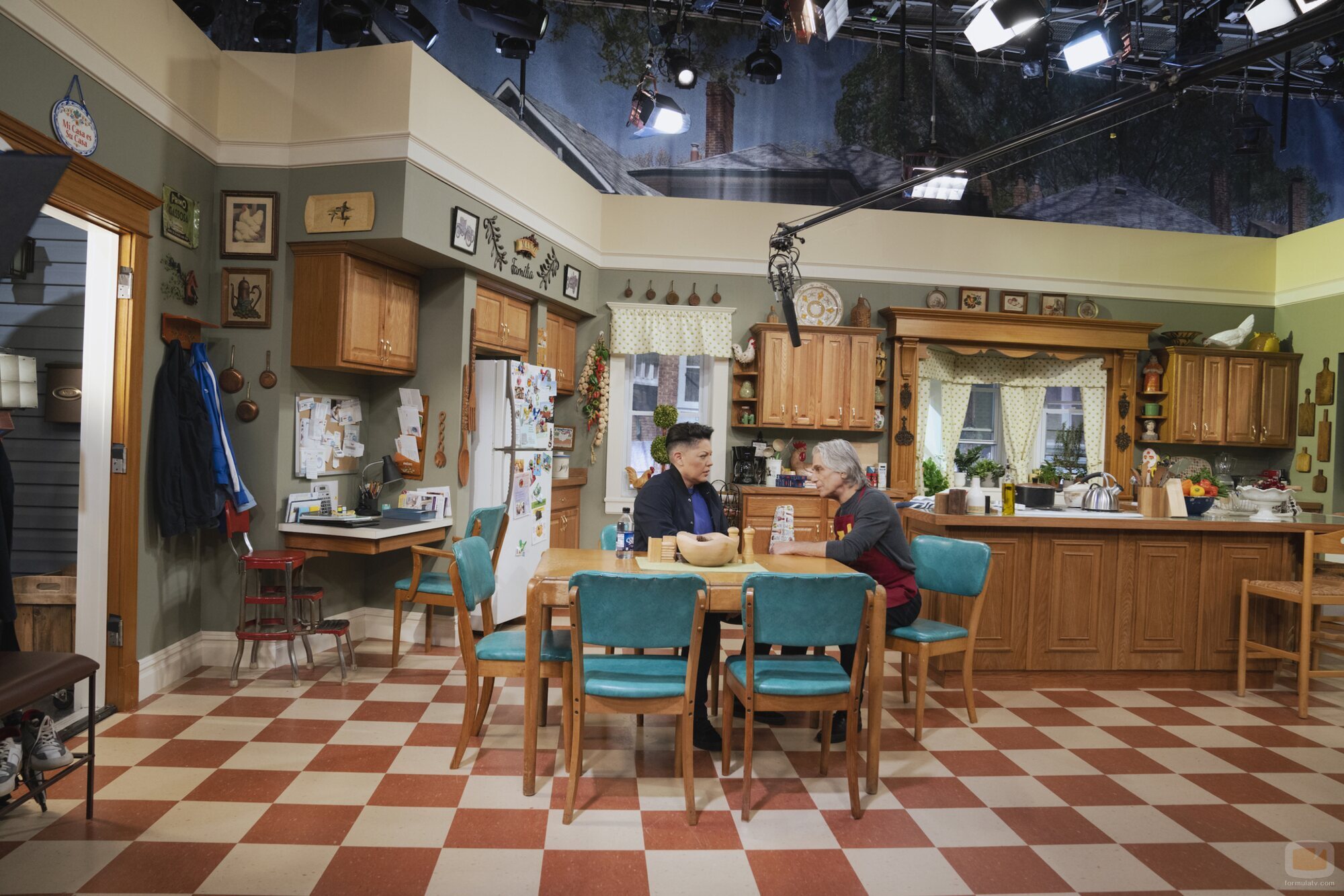 Sara Ramirez y Tony Danza en el 2x03 de 'And Just Like That...'