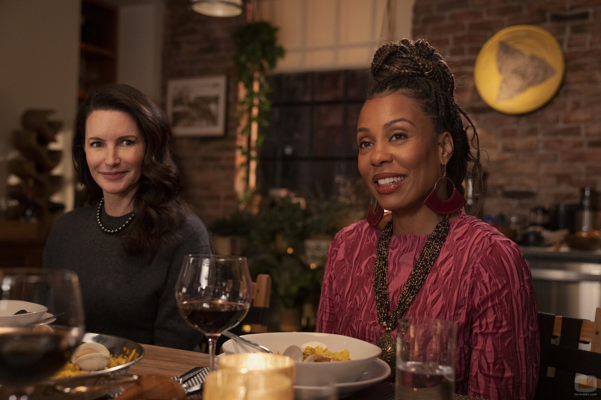 Kristin Davis y Karen Pittman en Capítulo 6 titulado 'Ciclogénesis explosiva' de 'And Just Like That...'