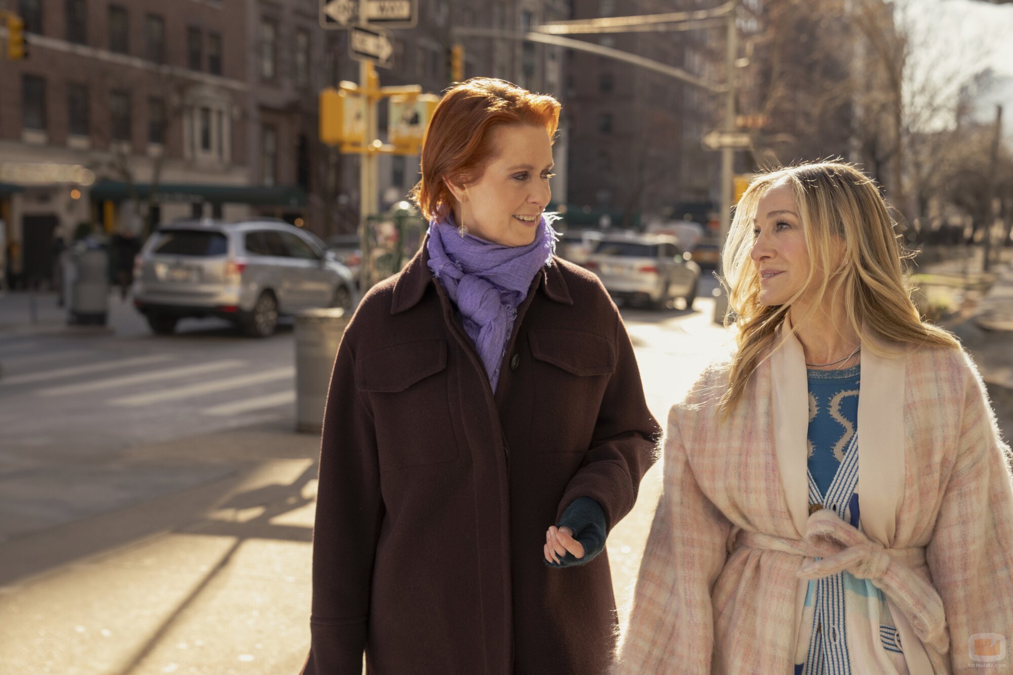 Sarah Jessica Parker y Cynthia Nixon en 2x08 'Hace un millón de años' de 'And Just Like That...'