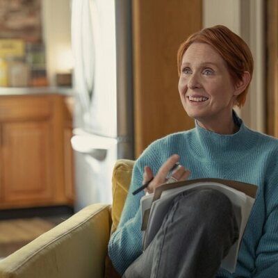 Still de Cynthia Nixon en Capítulo 11 titulado 'La última cena, segunda parte: principal' de 'And Just Like That...'
