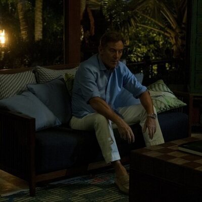Jason Isaacs en el 3x05 de 'The White Lotus'