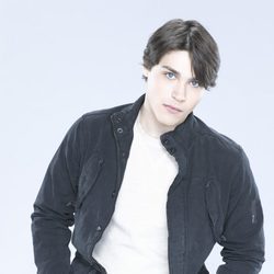 Logan Huffman en una imagen promocional de 'V'