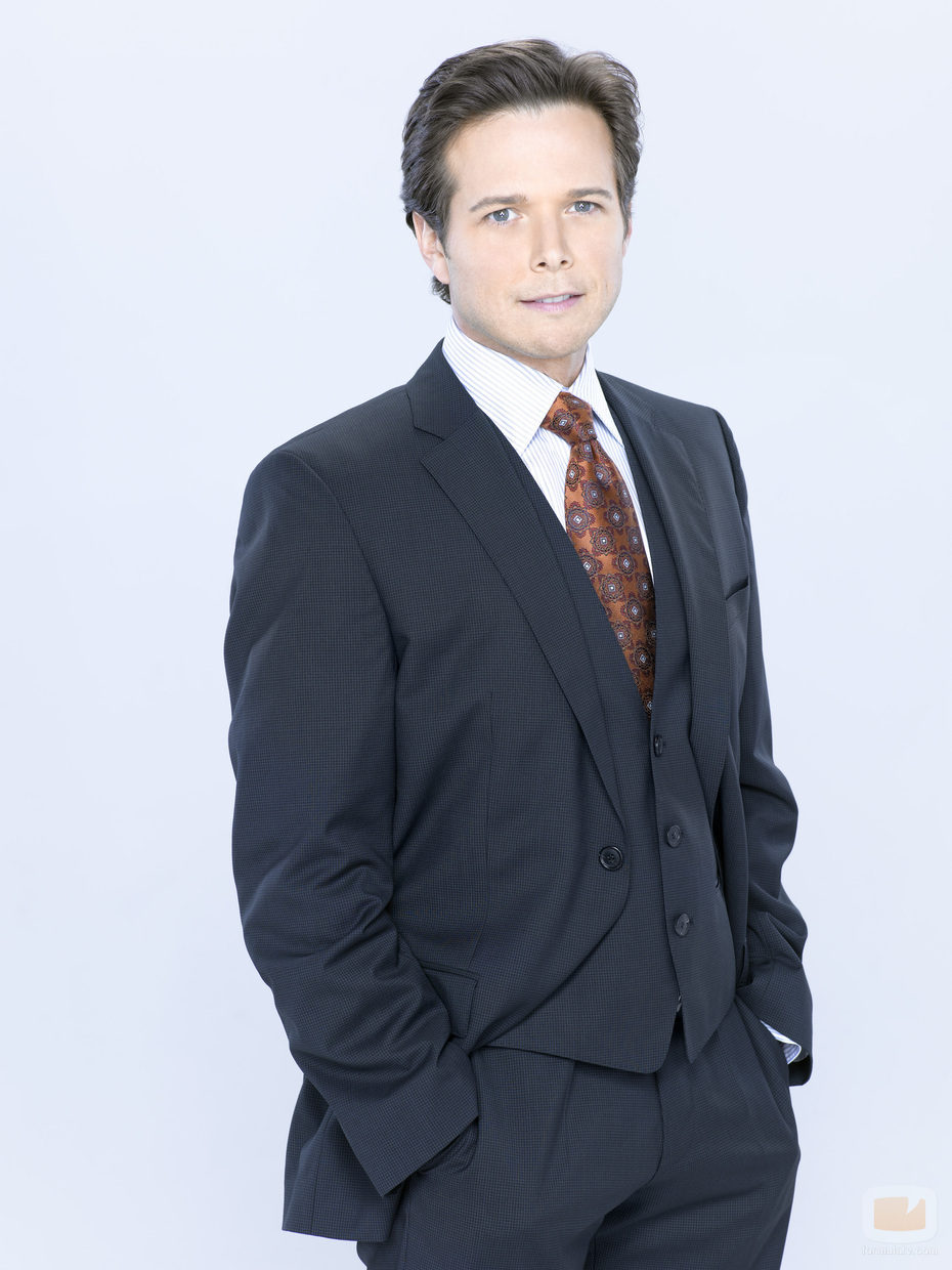 Scott Wolf en una foto promocional de 'V'