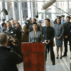 Morena Baccarin interpreta a Anna en 'V'