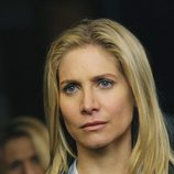 Elizabeth Mitchell es Erika en 'V'