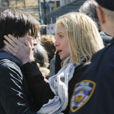 Elizabeth Mitchell y Logan Huffman