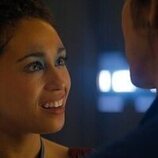 Ella-Rae Smith en 'Un atisbo de la oscuridad' de 'Foundation'