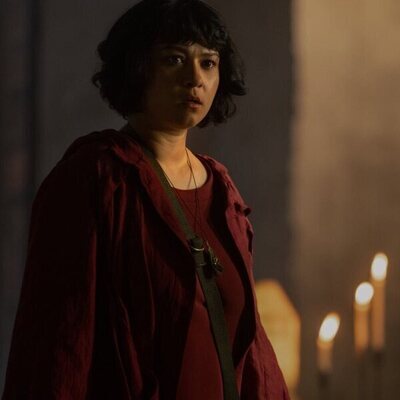 Isabella Laughland en 2x04 titulado 'Donde las estrellas son más escasas' de 'Fundación'