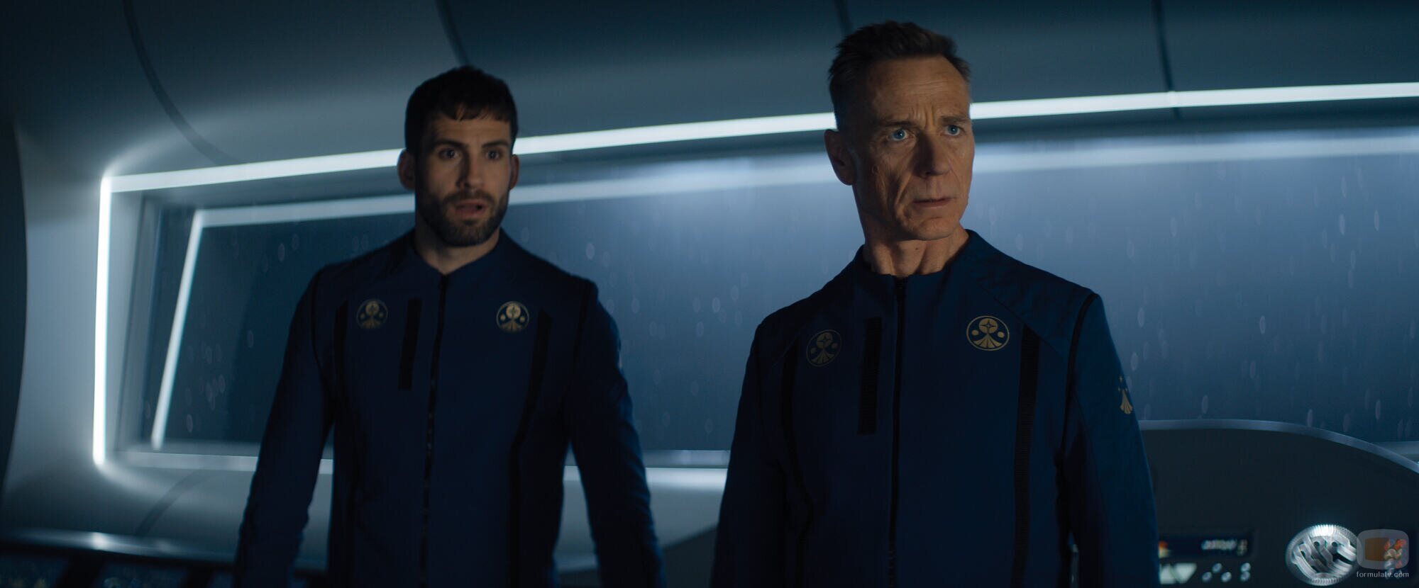 Ben Daniels y Dino Fetscher en el 2x07 de 'Fundación'