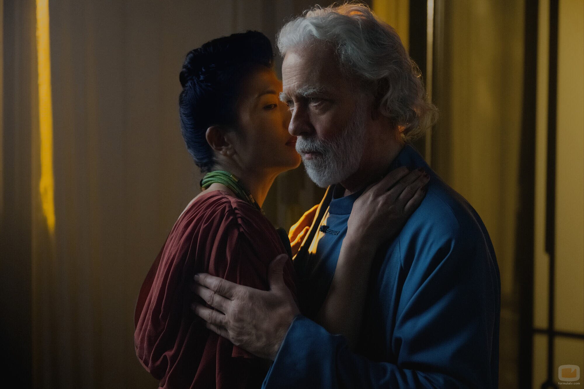 Terrence Mann y Sandra Yi Sencindiver en 'La última emperatriz' de 'Fundación'