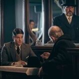 Luis Fernández 'Perla' en el 1x01 de 'La Favorita 1922'