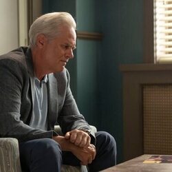 Escena de Temporada 1 y el capítulo 08 de 'High Potential'