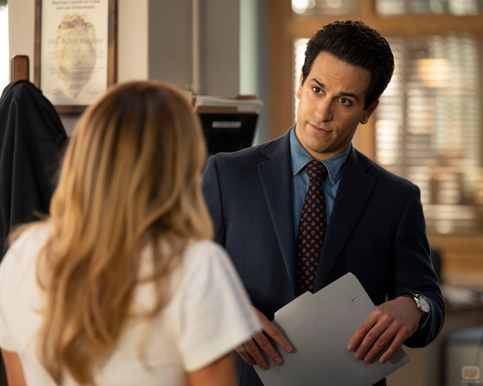 Deniz Akdeniz en 1x08 'Obsesión' de 'High Potential'
