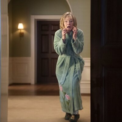 Jane Curtin en el 1x02 de 'La residencia'