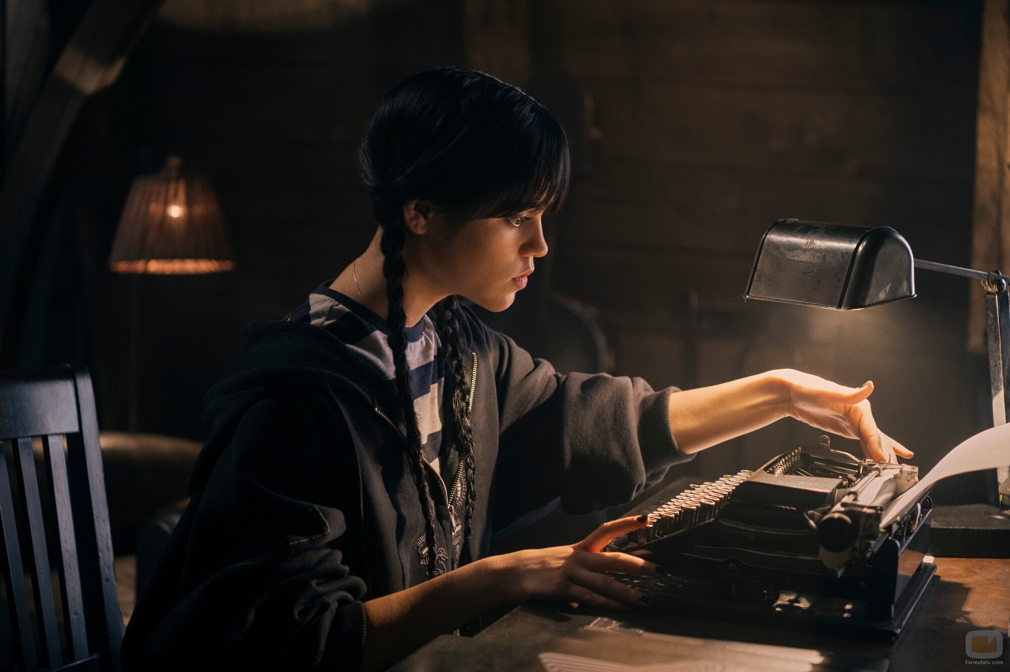 Escena de Jenna Ortega en la temporada 1 y el capítulo 01 de 'Miércoles'
