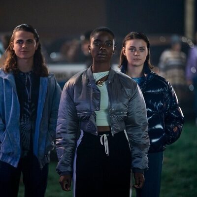 Joy Sunday en 1x01 'Los Miércoles son tristes' de 'Miércoles'