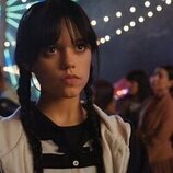 Foto de Jenna Ortega en 1x01 'Los Miércoles son tristes' de 'Miércoles'