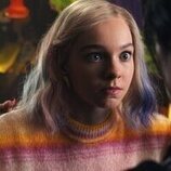 Emma Myers en 1x01 titulado 'Los Miércoles son tristes' de 'Miércoles'