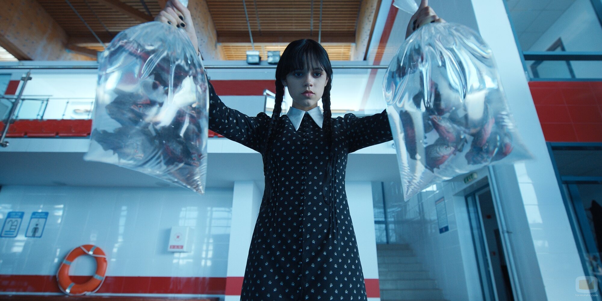 Still de Jenna Ortega en 1x01 'Los Miércoles son tristes' de 'Miércoles'