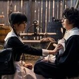 Jenna Ortega y Moosa Mostafa en el 1x03 de 'Wednesday'