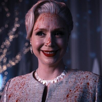 Gwendoline Christie en 1x04 titulado 'Qué noche la de ese día' de 'Miércoles'