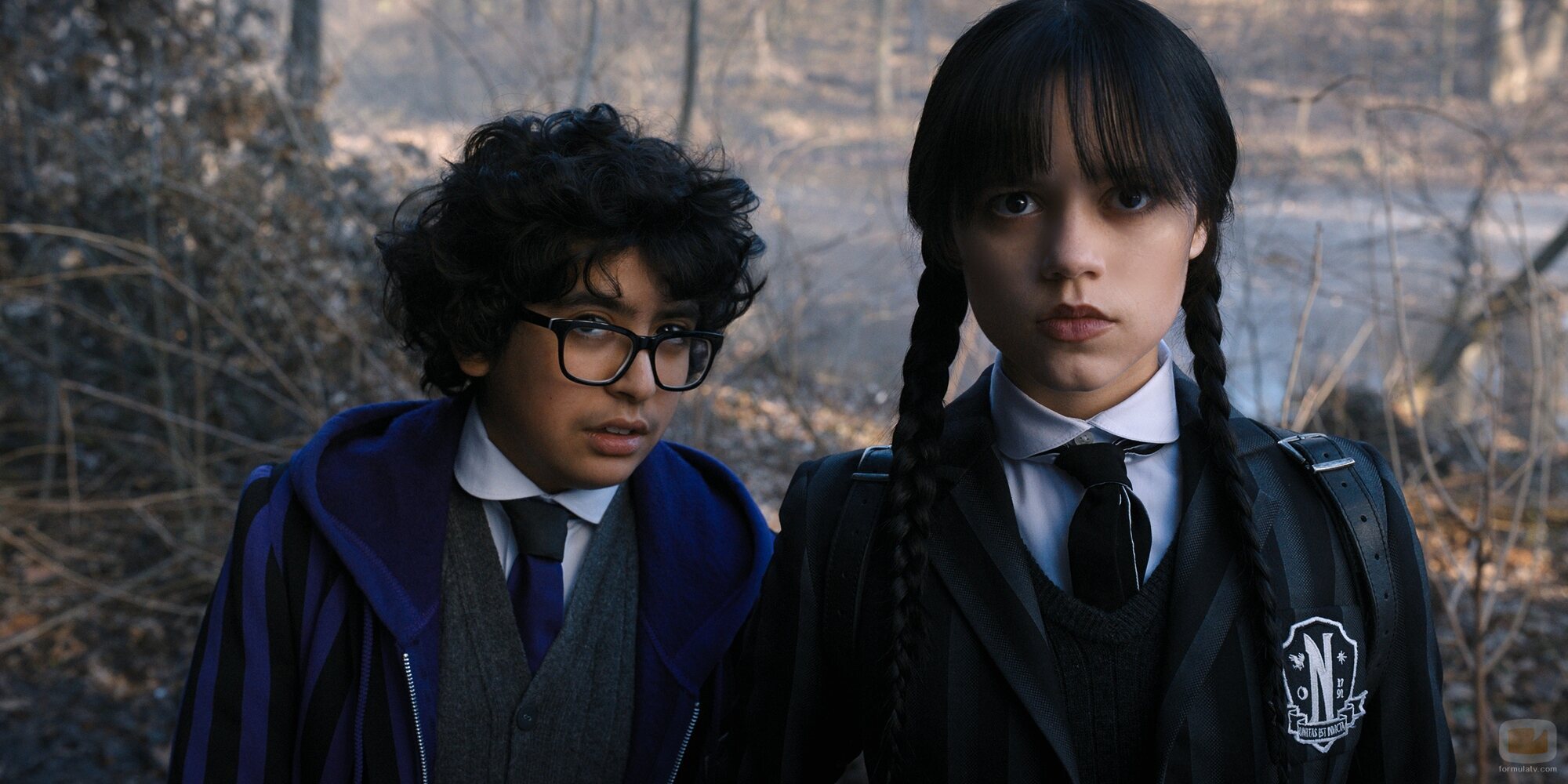 Jenna Ortega y Moosa Mostafa en el 1x04 de 'Wednesday'