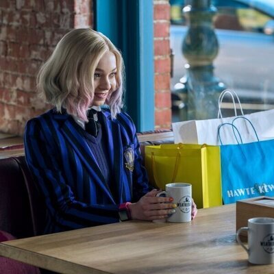 Emma Myers en el 1x04 de 'Miércoles'