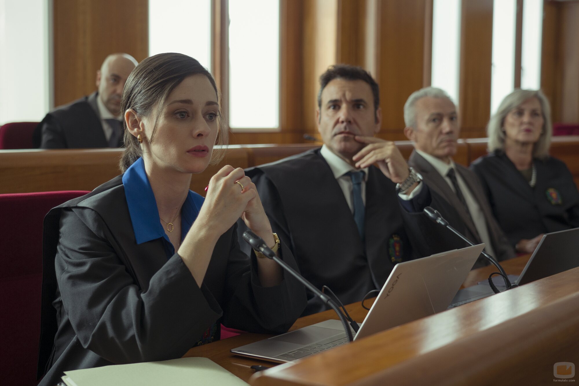 Foto de Elena Rivera en el 1x01 de 'Perdiendo el juicio'