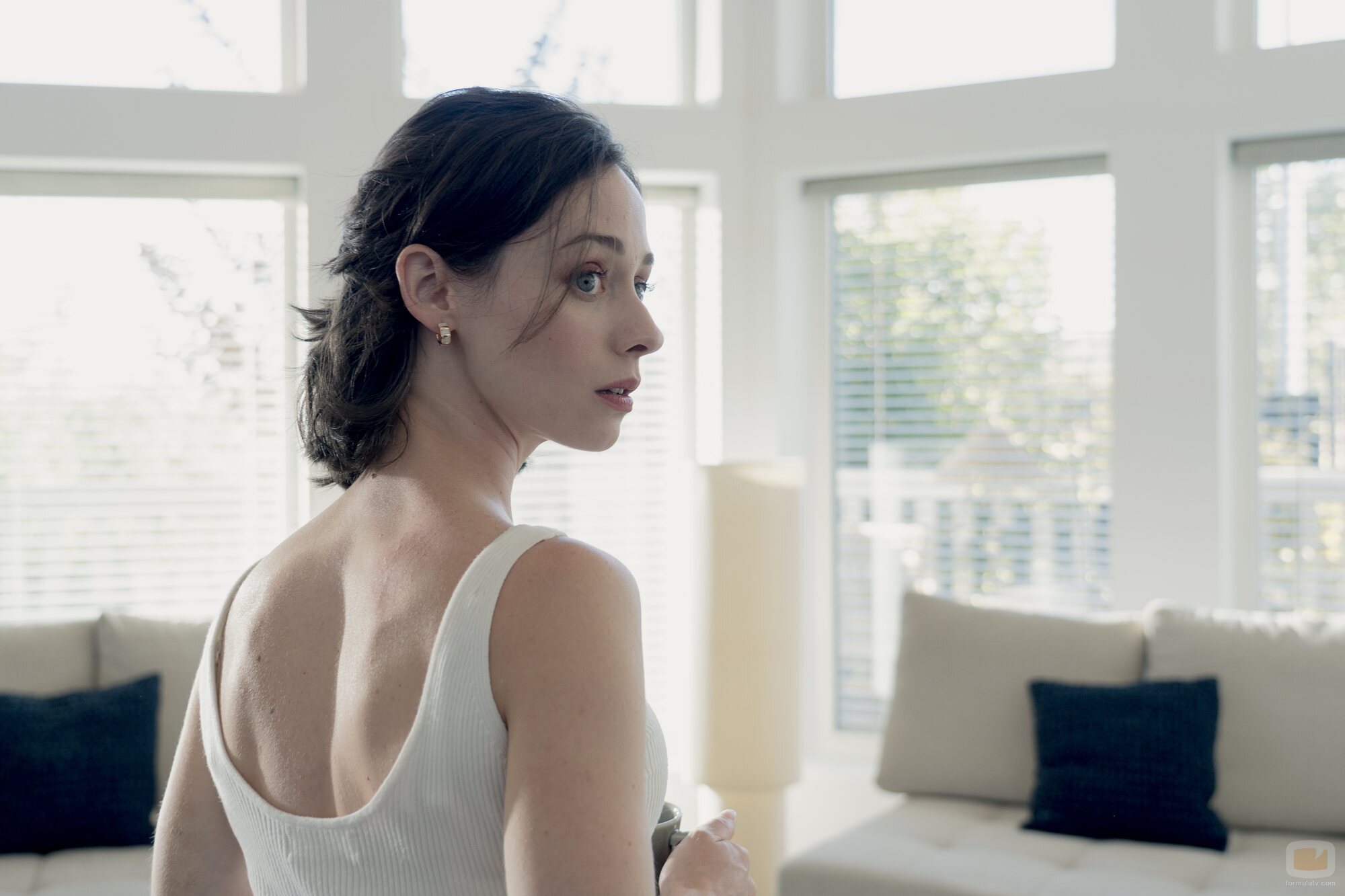 Escena de Elena Rivera en la temporada 1 y el capítulo 01 de 'Perdiendo el juicio'