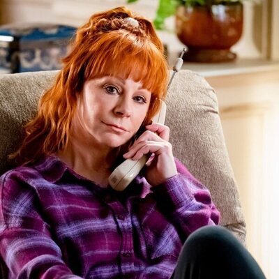 Reba McEntire en la temporada 5 y el capítulo 07 de 'El joven Sheldon'