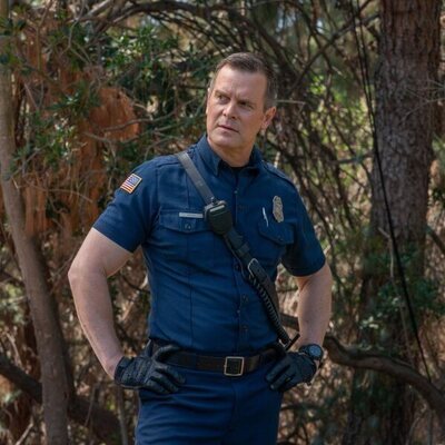 Peter Krause en Capítulo 1 titulado 'Que comiencen los juegos' de '9-1-1'