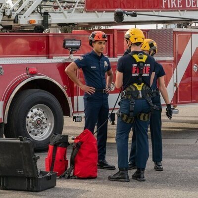 Anirudh Pisharody en el 'Ansiedad de rendimiento' de '911'