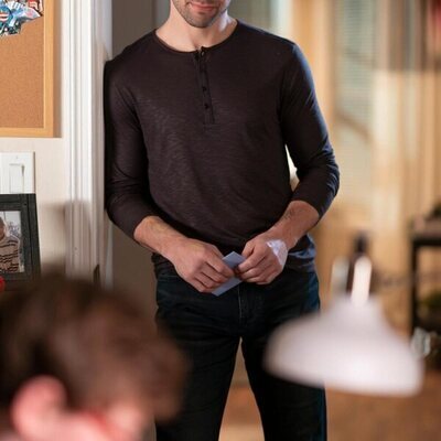 Ryan Guzman en Capítulo 1 titulado 'Abandon Ships' de '9-1-1'